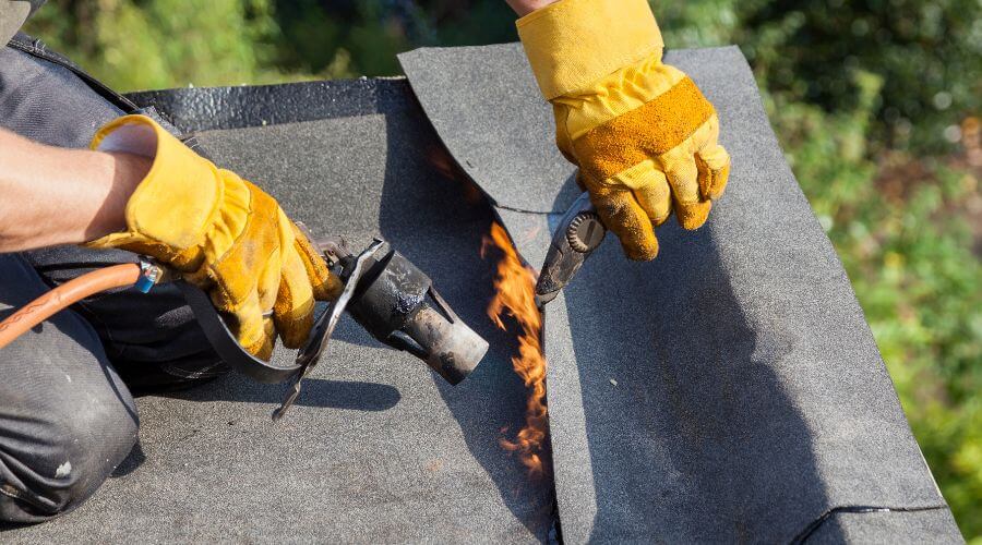 Professional gutter cleaning in Sioux Rapids, IA
